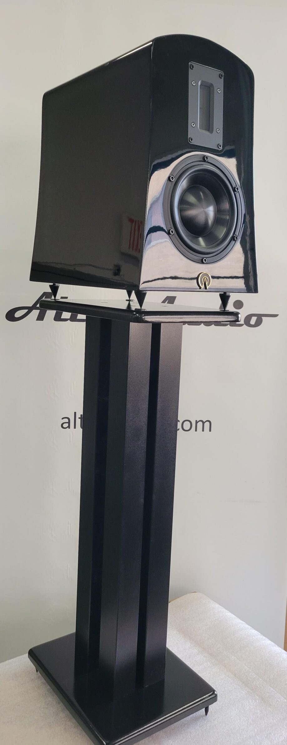 Alta Audio Alyssa Speaker with 28" Stands / pr.